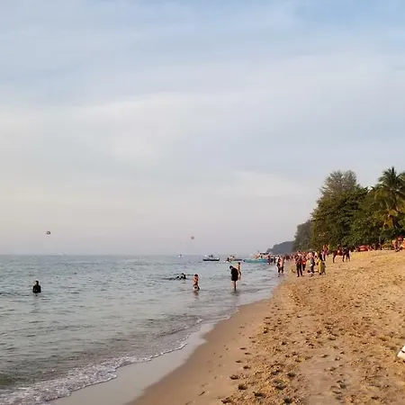 By The Sea Beach Luxury Resort - Batu Feringgi Luaran gambar