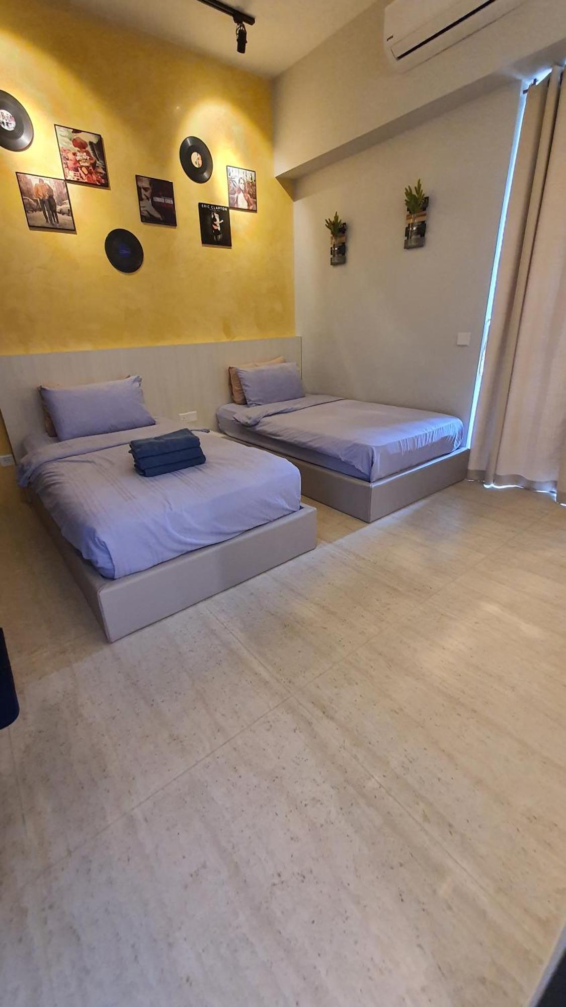 By The Sea Luxury - *